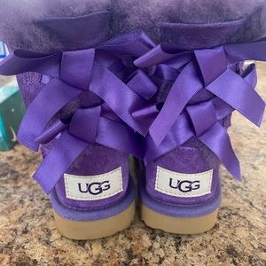 Toddler size 6 Bailey bows! Purple. Can ship with box